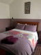 harty arm queen bed