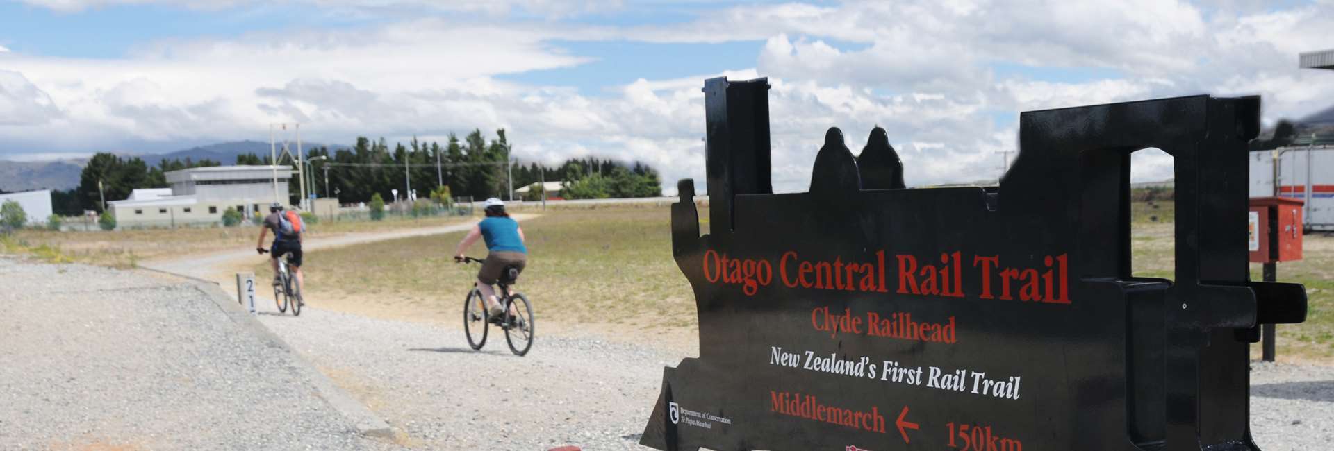The journey begins at Clyde. 152km to Middlemarch.