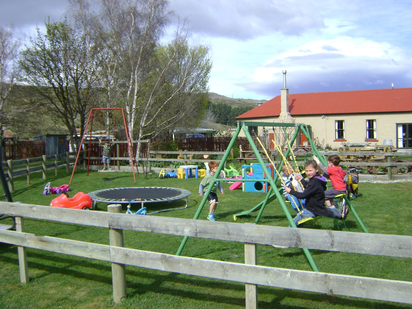 Oturehua Railway Hotel - Otago Rail Trail